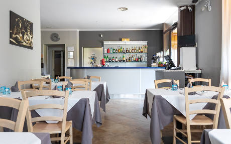 Ristorante Pizzeria Cristal - Pranzi di lavoro con ricco buffet